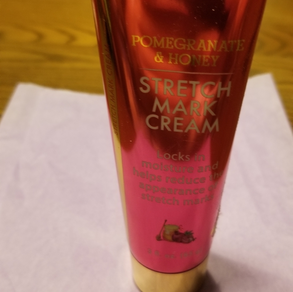 Mielle natural stretchers cream